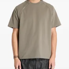 Футболка с молниями