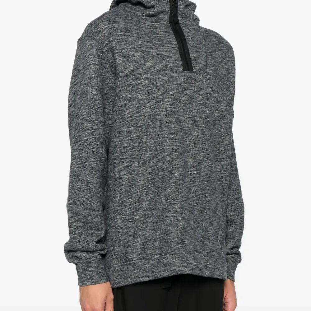 Худи с нашивкой Compass