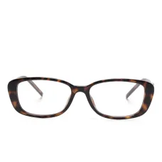 Очки в прямоугольной оправе