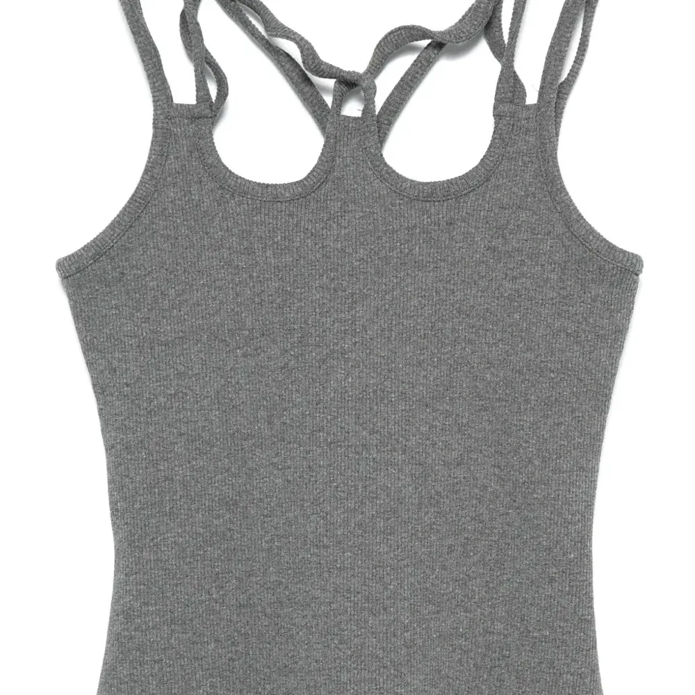 Топ с ремешками