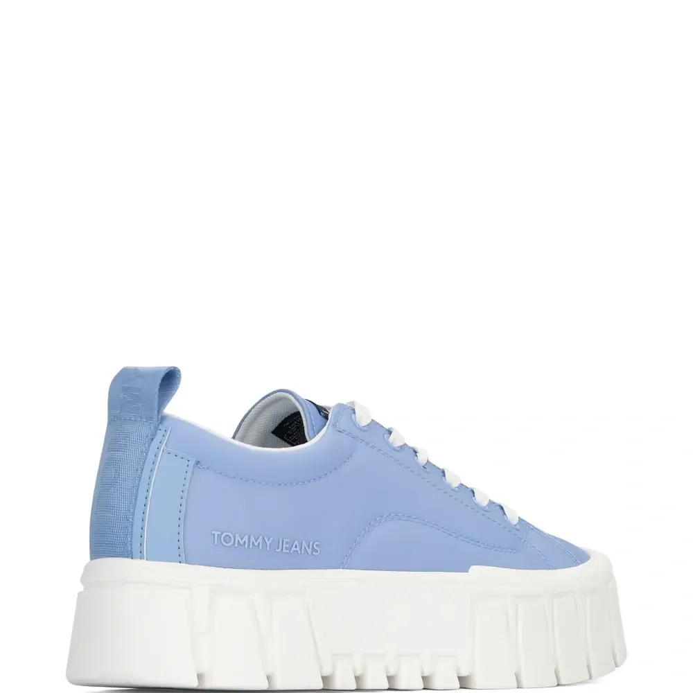 Кроссовки на платформе