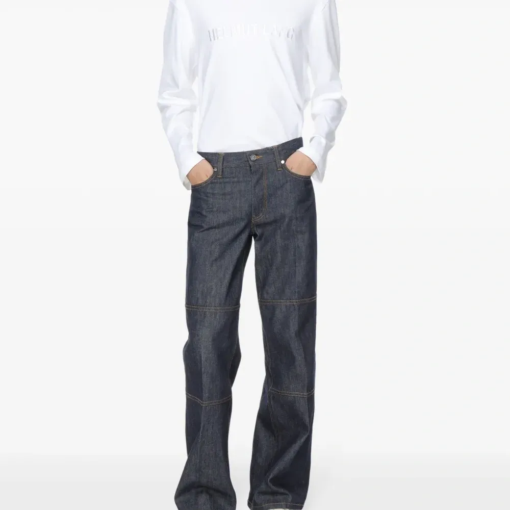 Футболка с вышитым логотипом Футболка с вышитым логотипом