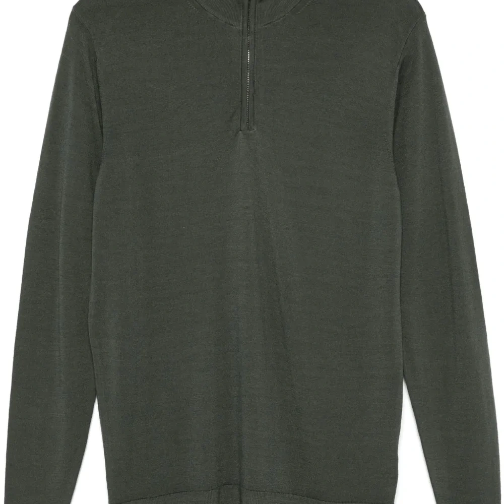 Свитер с воротником на молнии