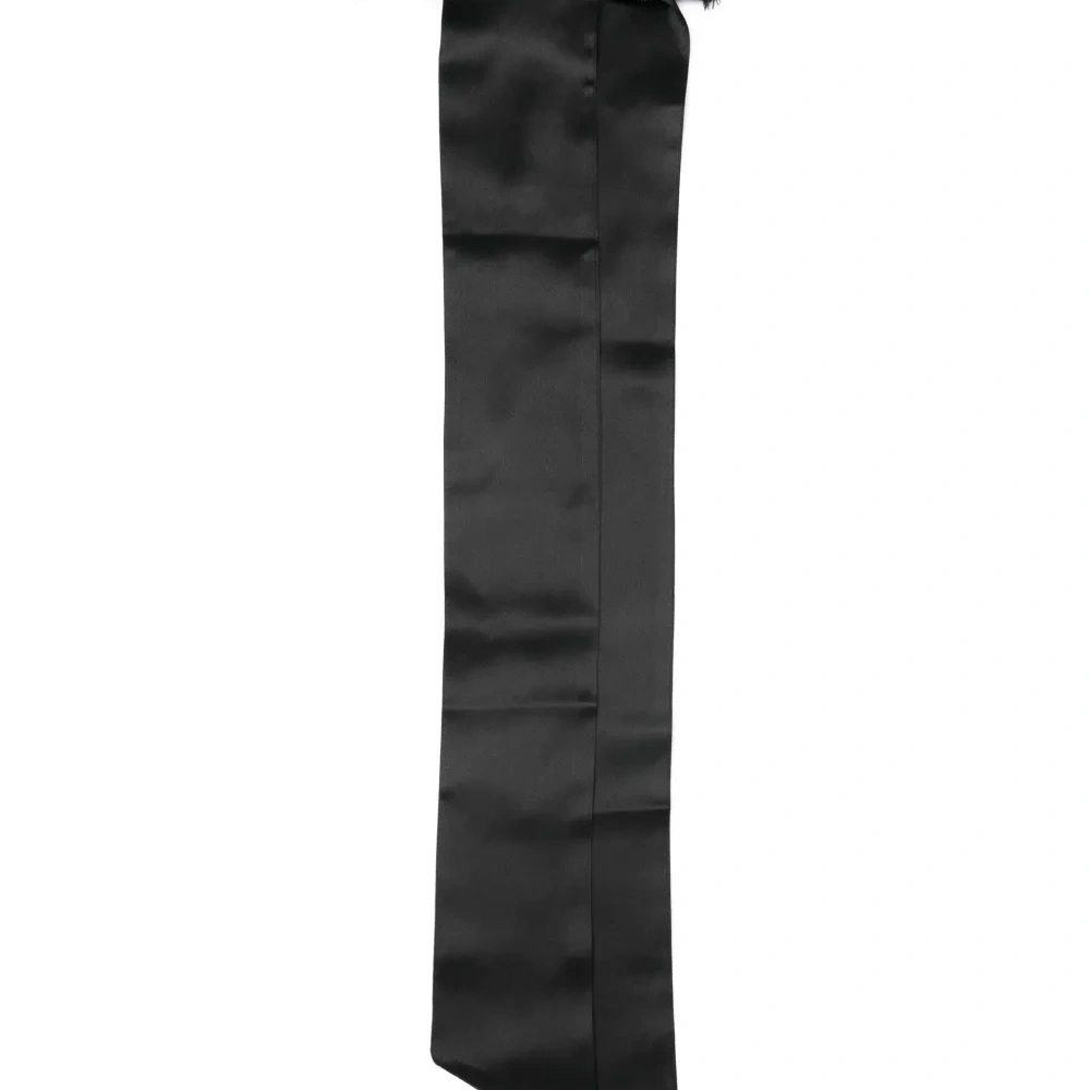 Лента с кружевной отделкой Лента с кружевной отделкой