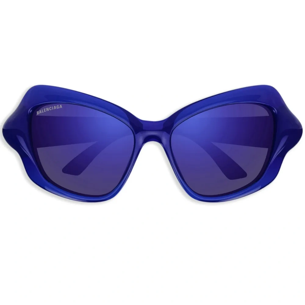 Солнцезащитные очки в D-образной оправе