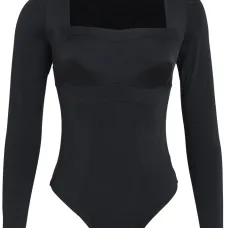 Топ с квадратным вырезом и длинными рукавами