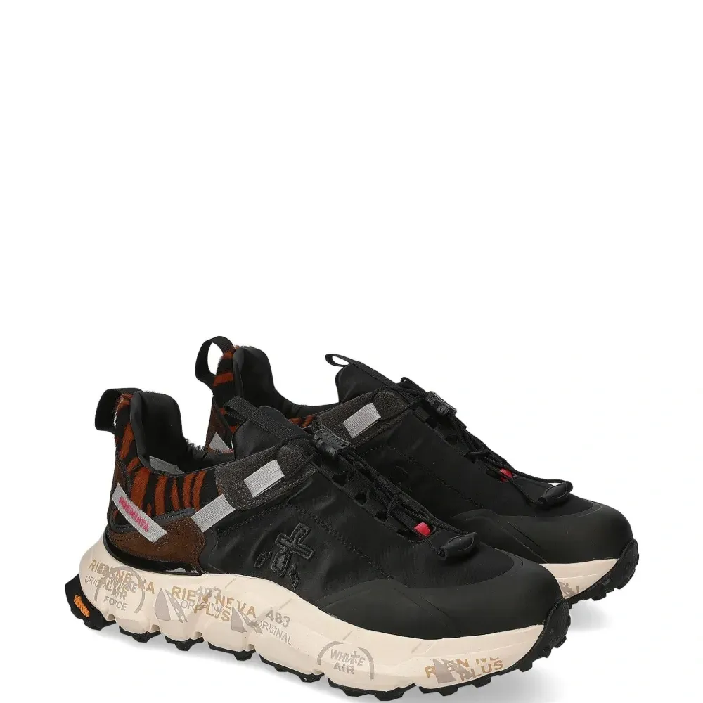 Кроссовки Crossd