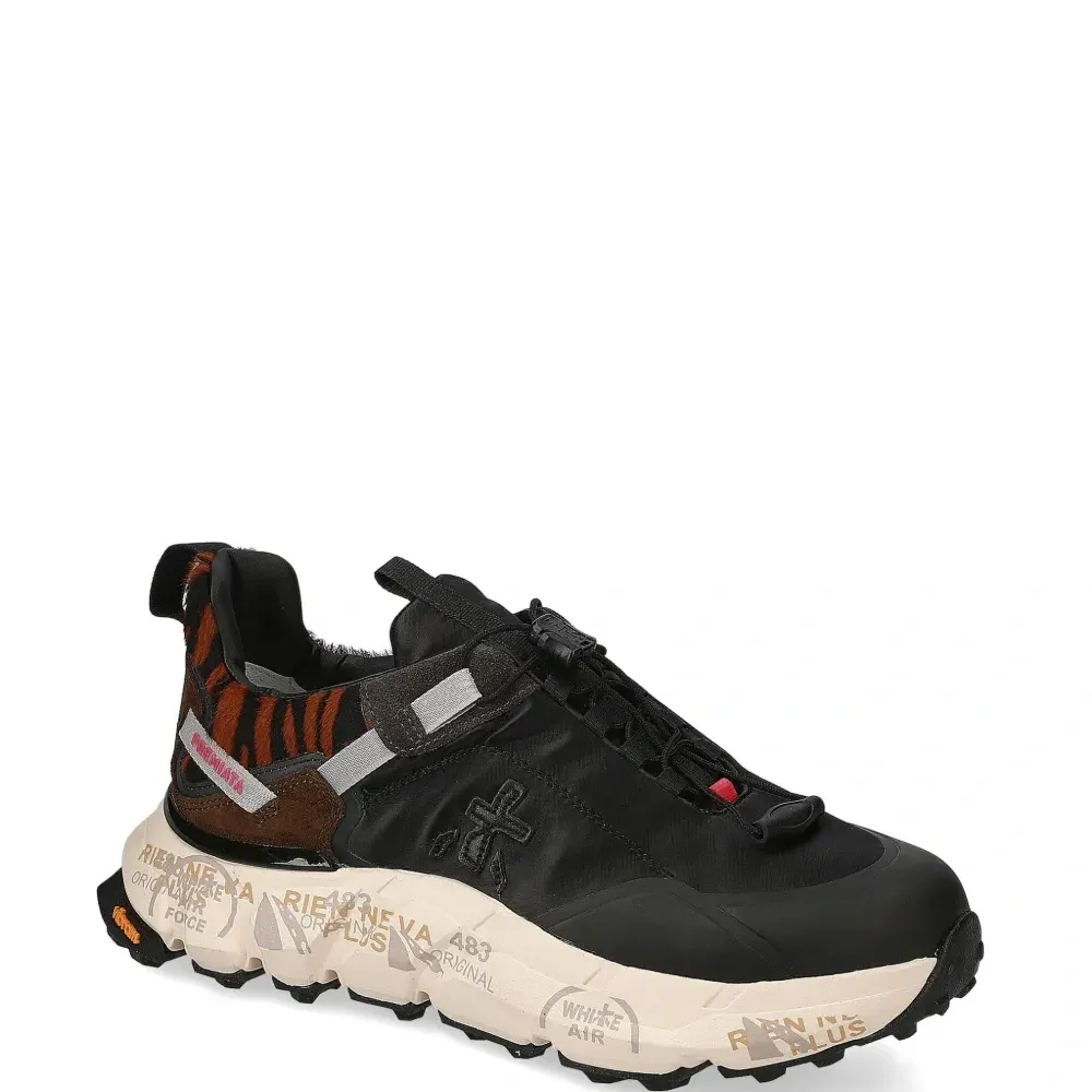 Кроссовки Crossd