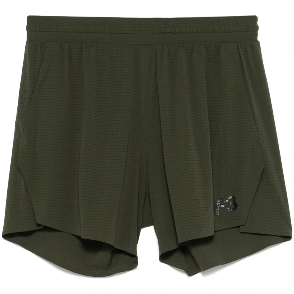 Шорты с перфорацией