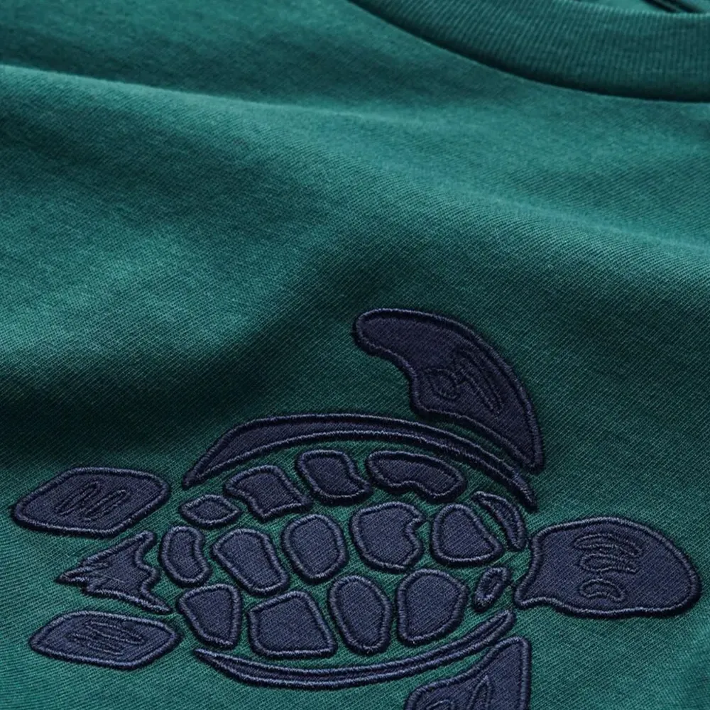 Футболка с логотипом