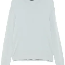 Свитер с высоким воротником