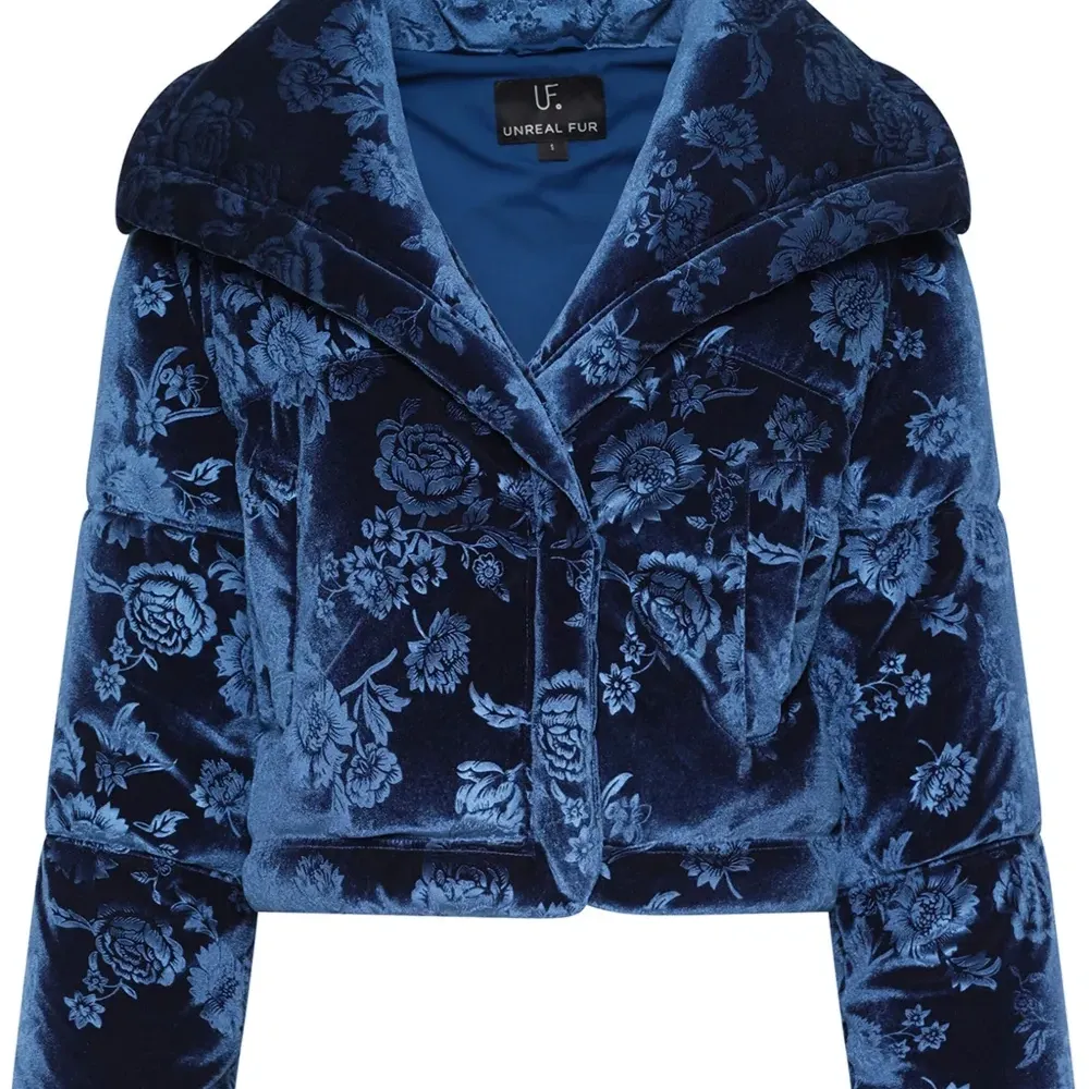 Пуховик La Chanson