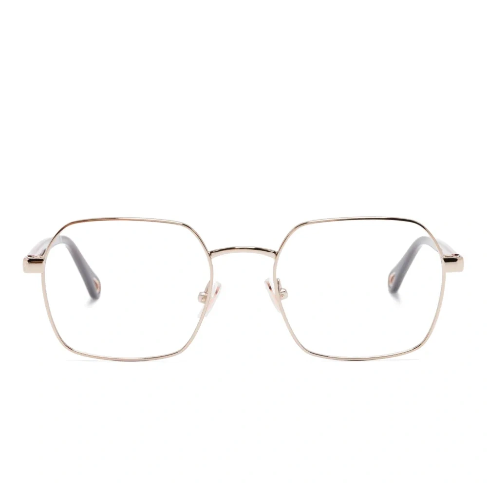 Очки в квадратной оправе