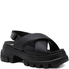 Сандалии с перекрестными ремешками