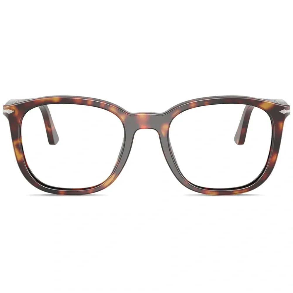 Очки в квадратной оправе