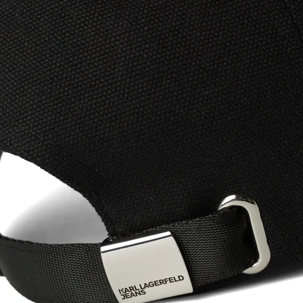 Бейсболка с логотипом Бейсболка с логотипом