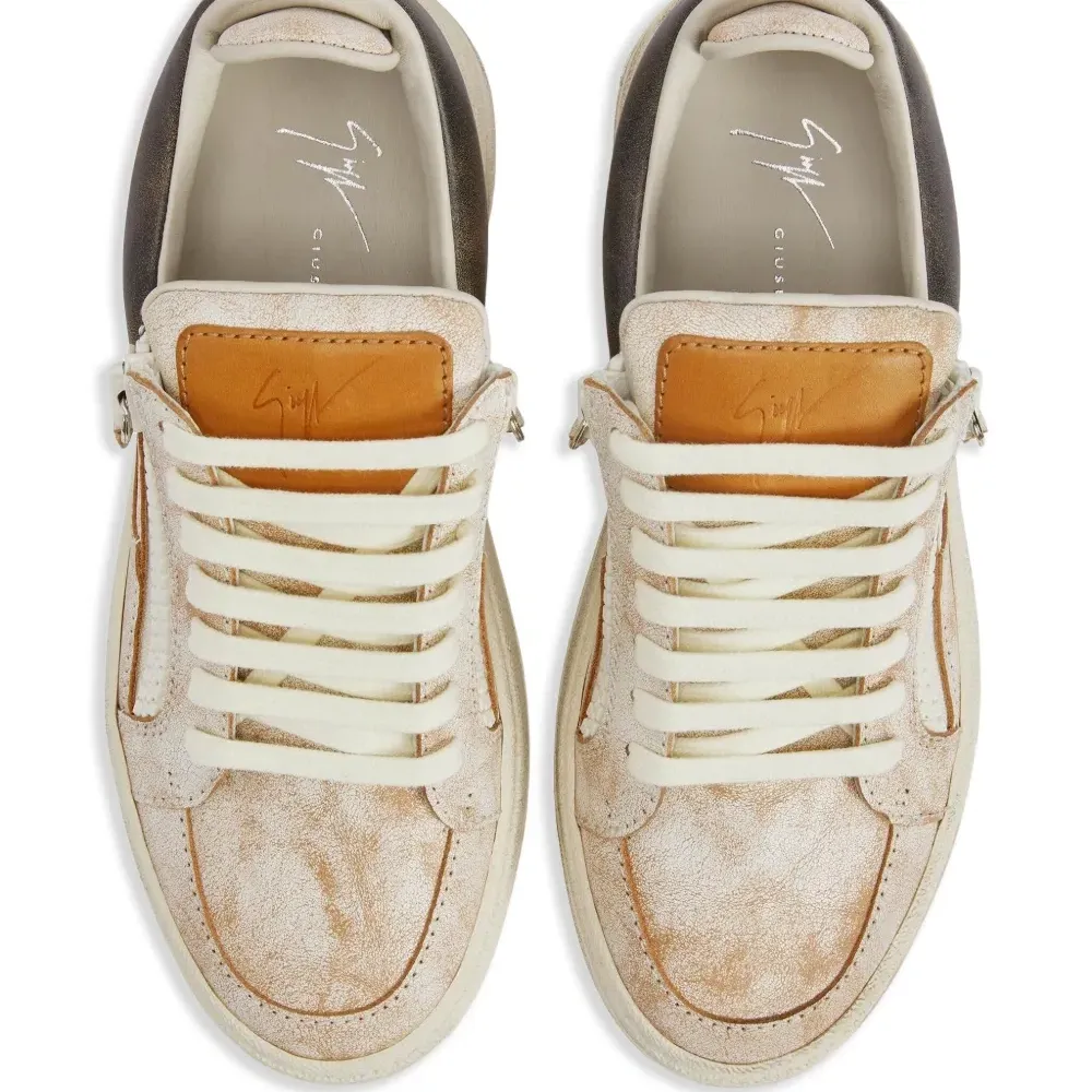 Кроссовки Gz94