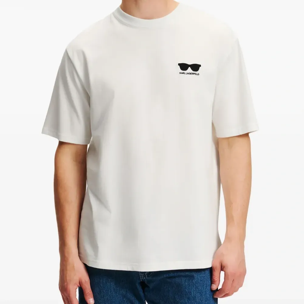 Футболка с логотипом