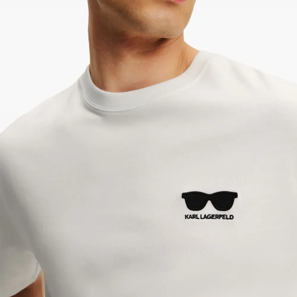 Футболка с логотипом