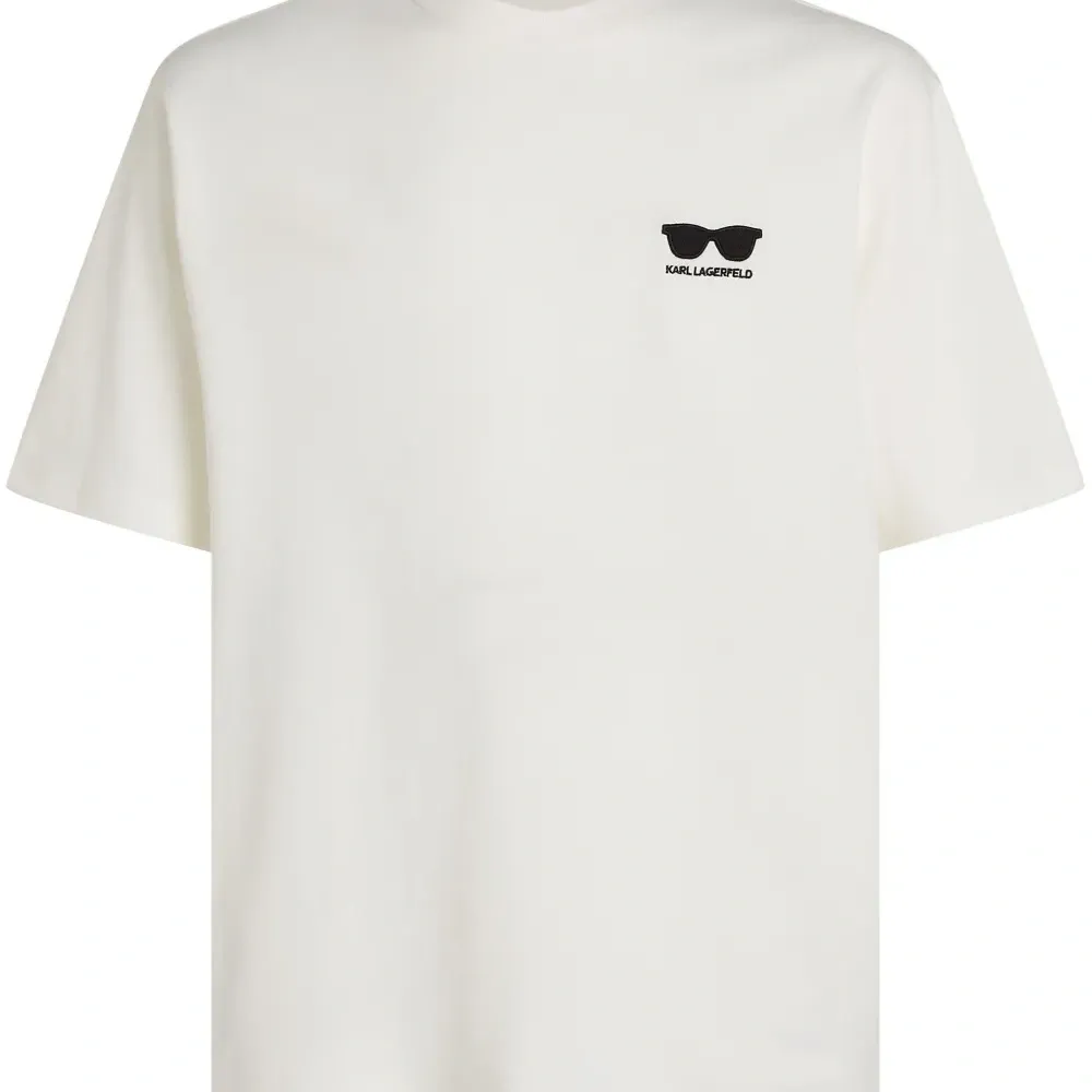 Футболка с логотипом