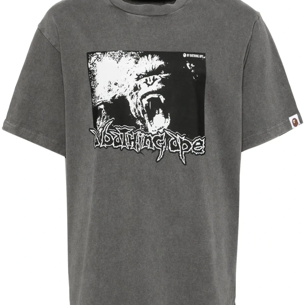 Футболка с графичным принтом