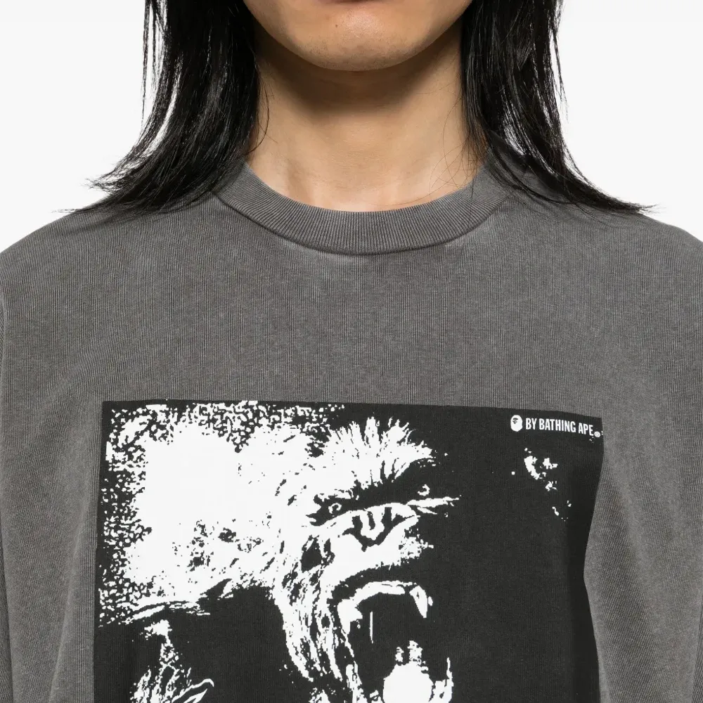 Футболка с графичным принтом