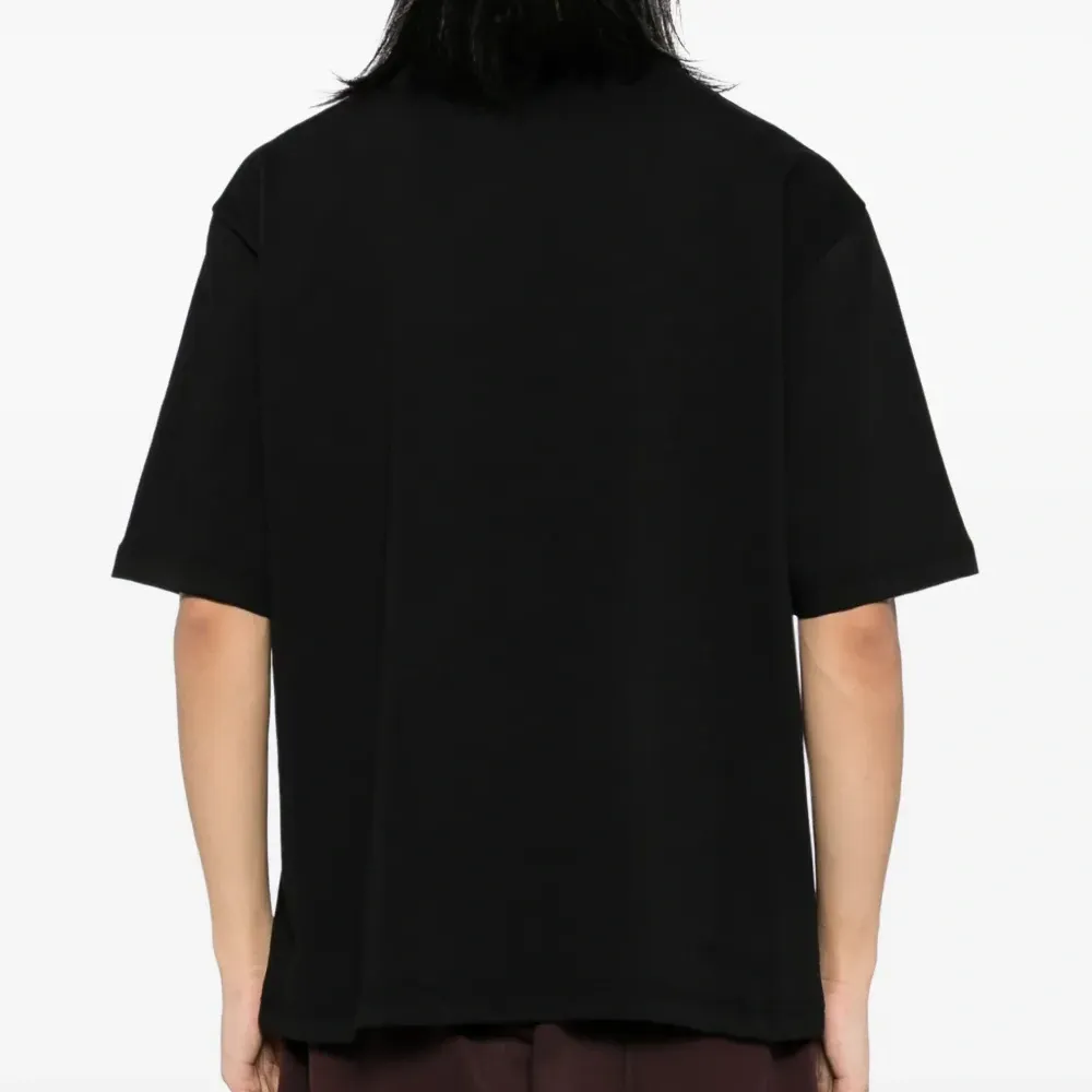 Футболка с вышивкой