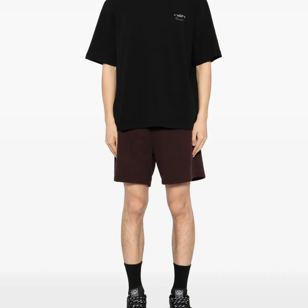 Футболка с вышивкой