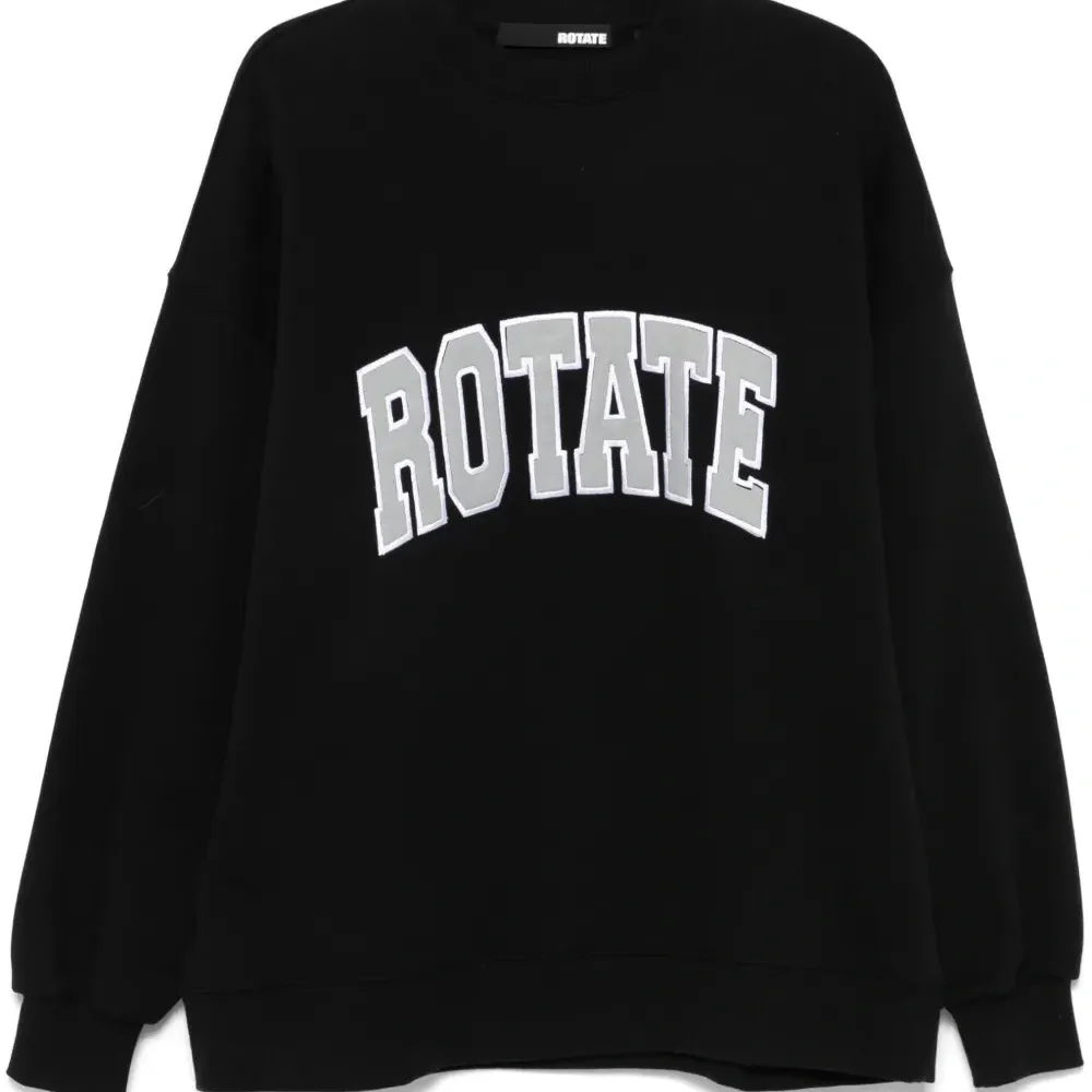 Толстовка с вышитым логотипом