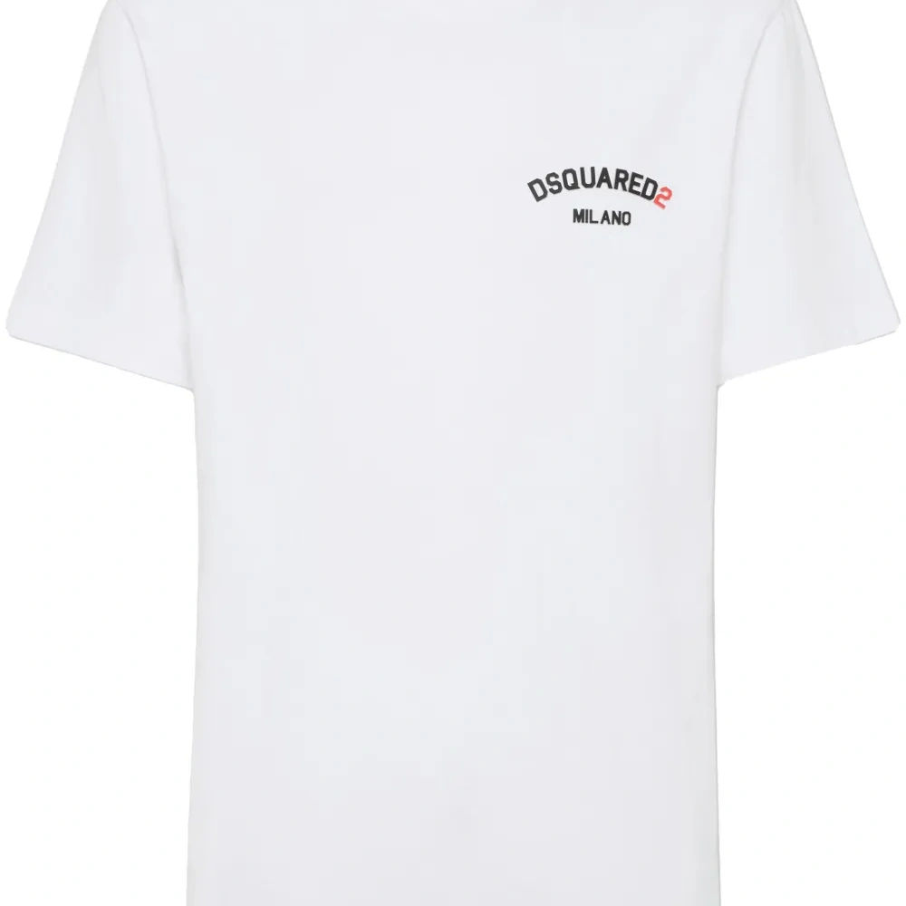 Футболка с вышитым логотипом