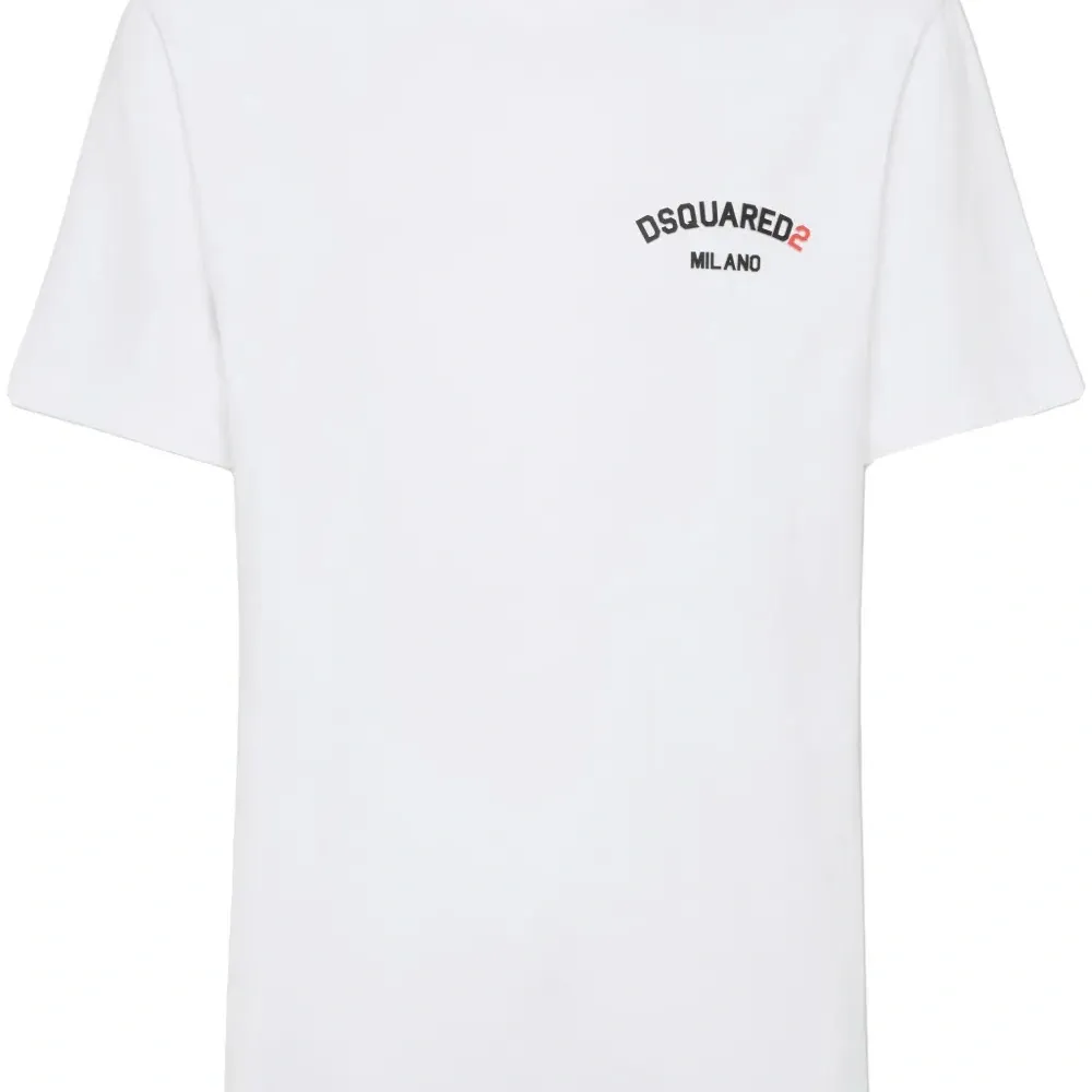 Футболка с вышитым логотипом