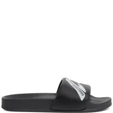 Шлепанцы с логотипом