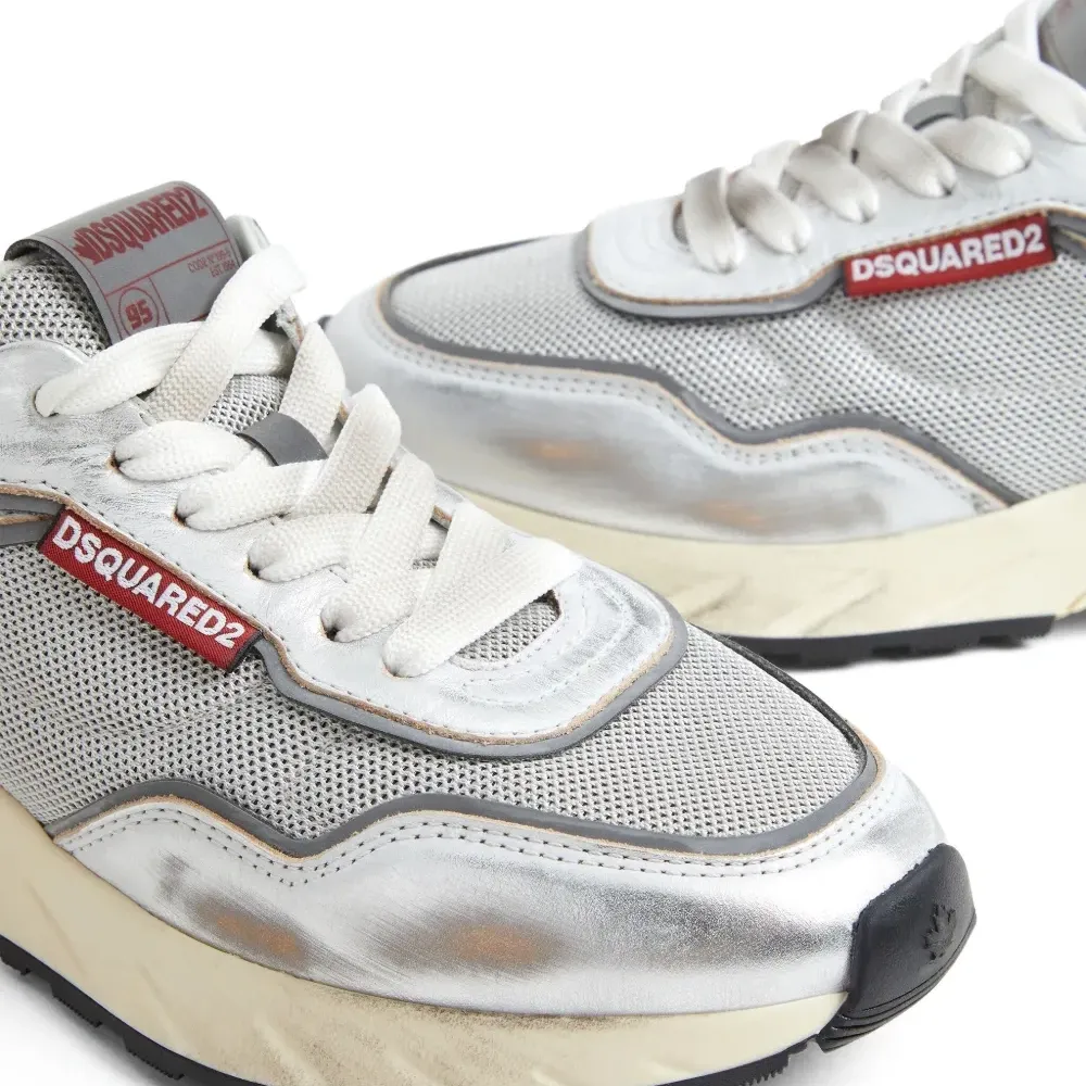 Кроссовки с эффектом потертости