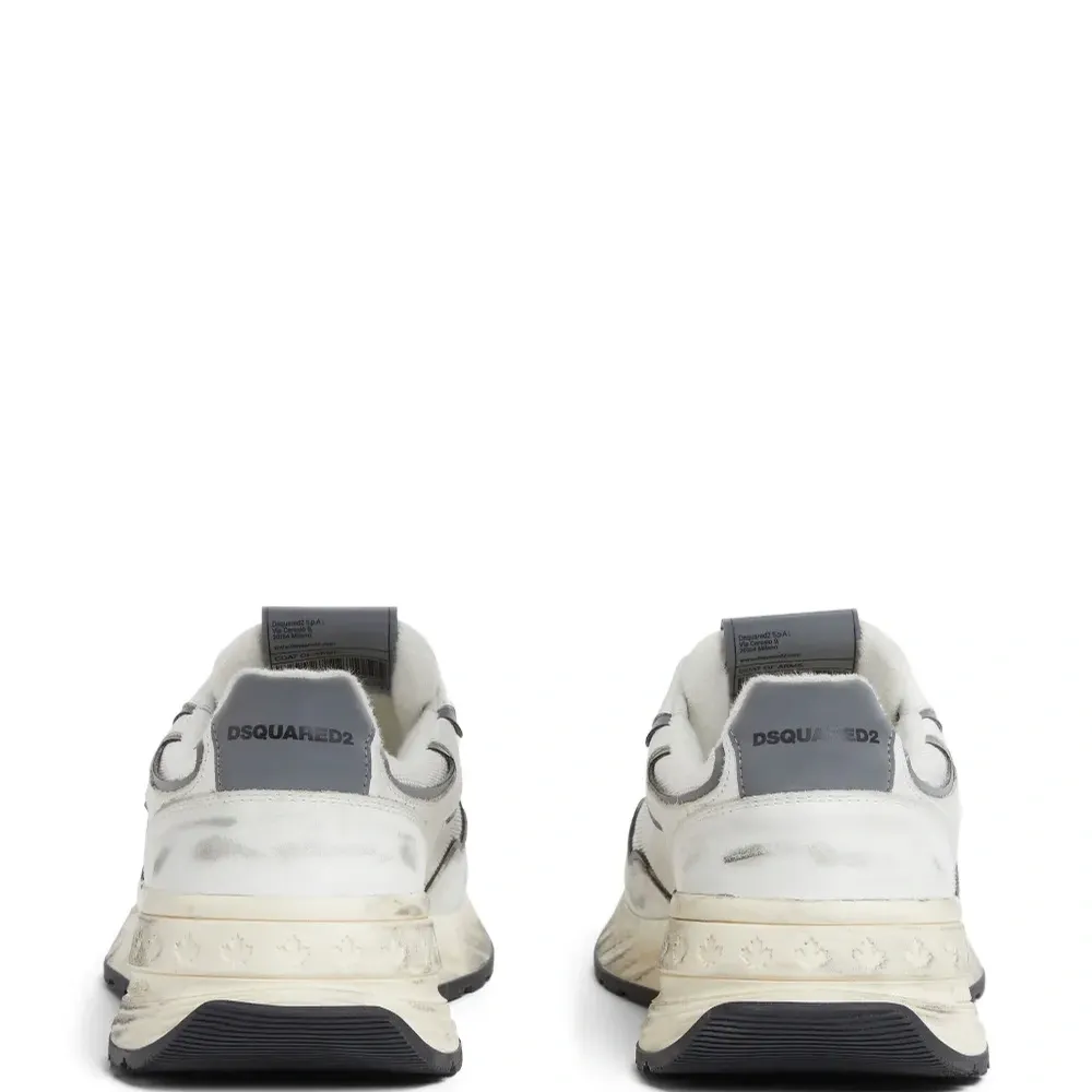 Кроссовки на шнуровке