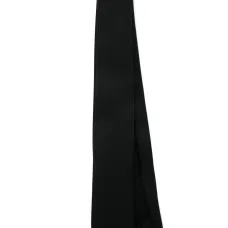 галстук с заостренным концом