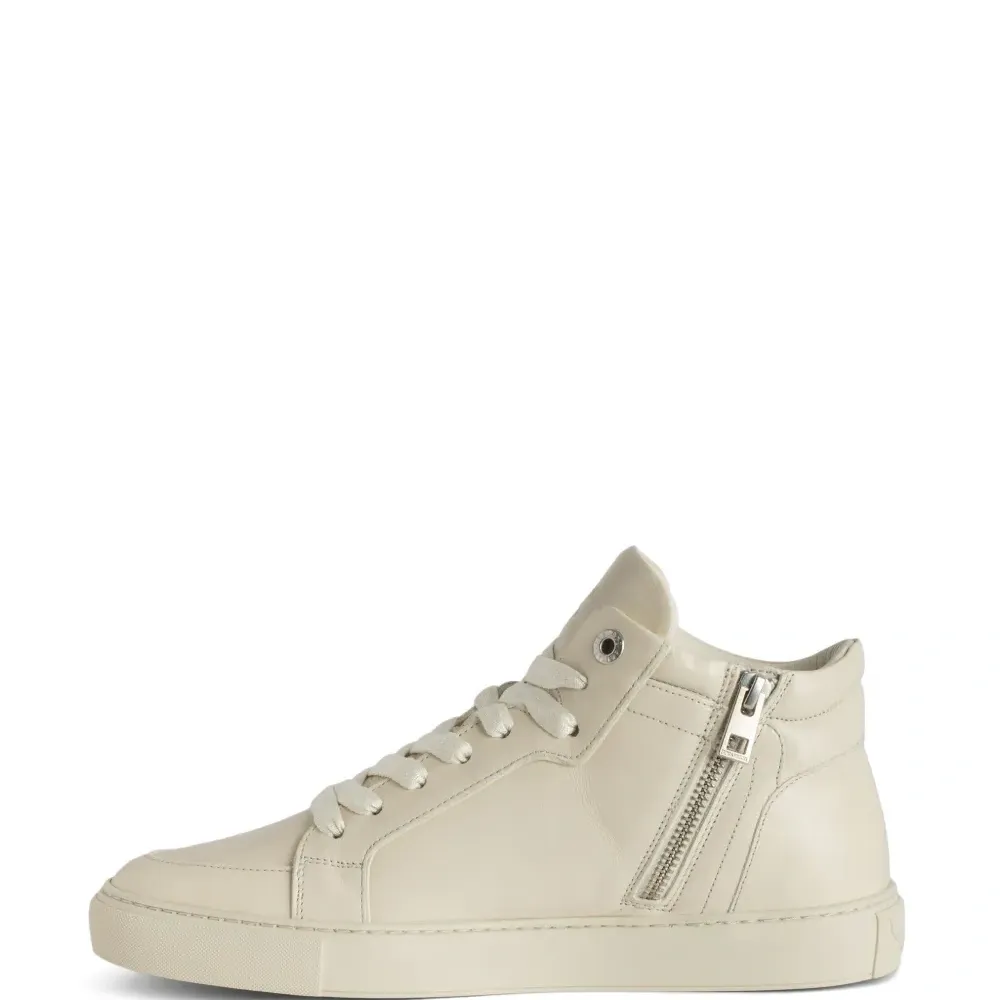 Кроссовки Fly On