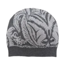 Жаккардовая шапка бини с цветочным узором