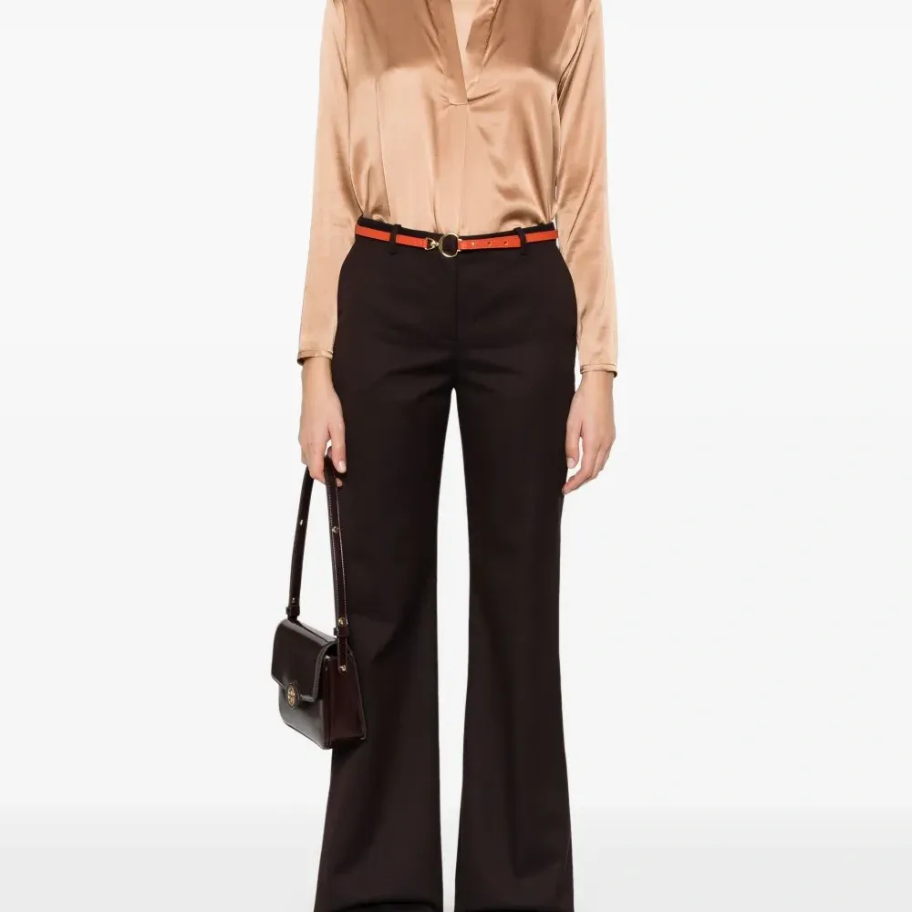 Атласная блузка