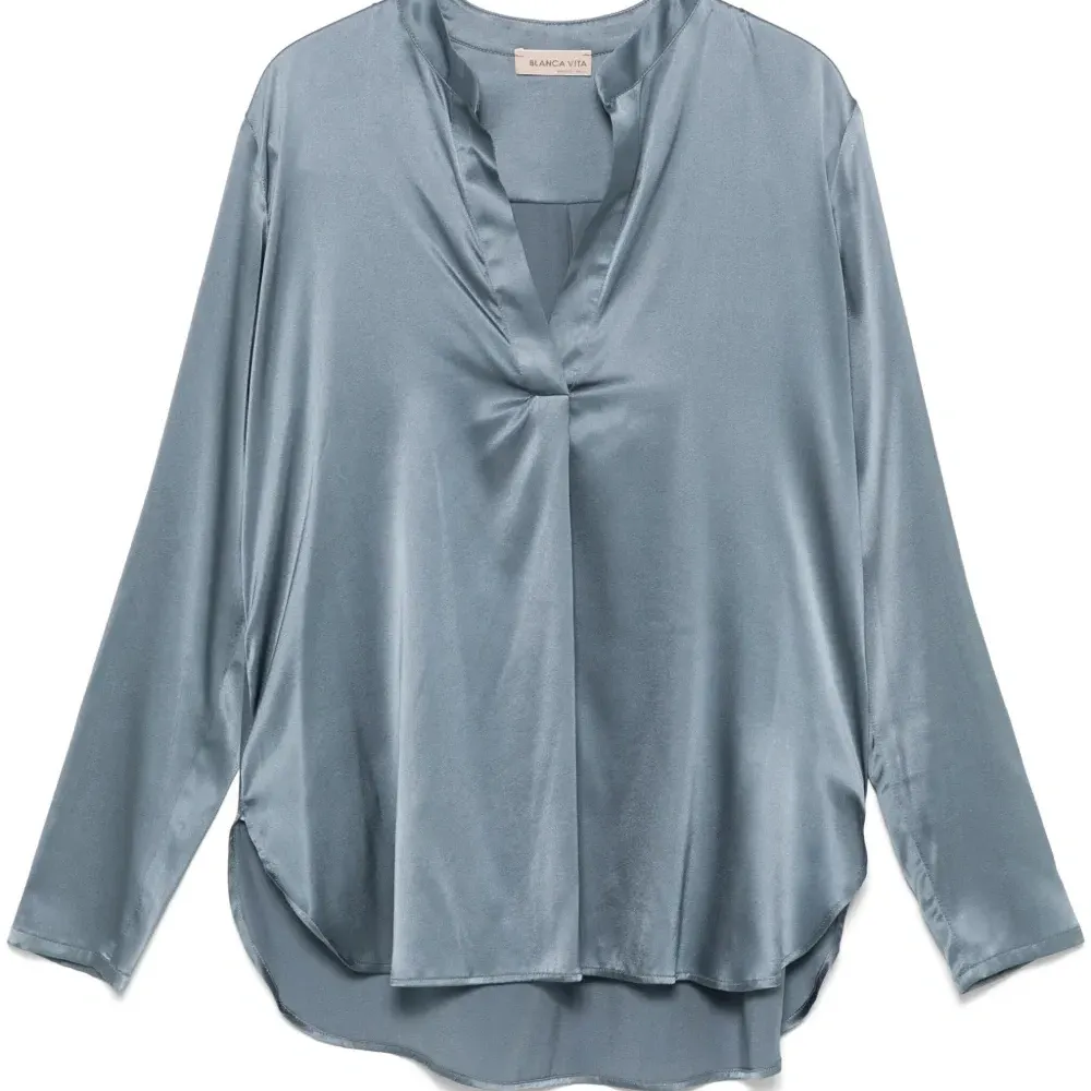 Атласная блузка