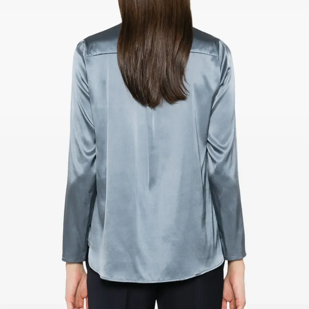 Атласная блузка