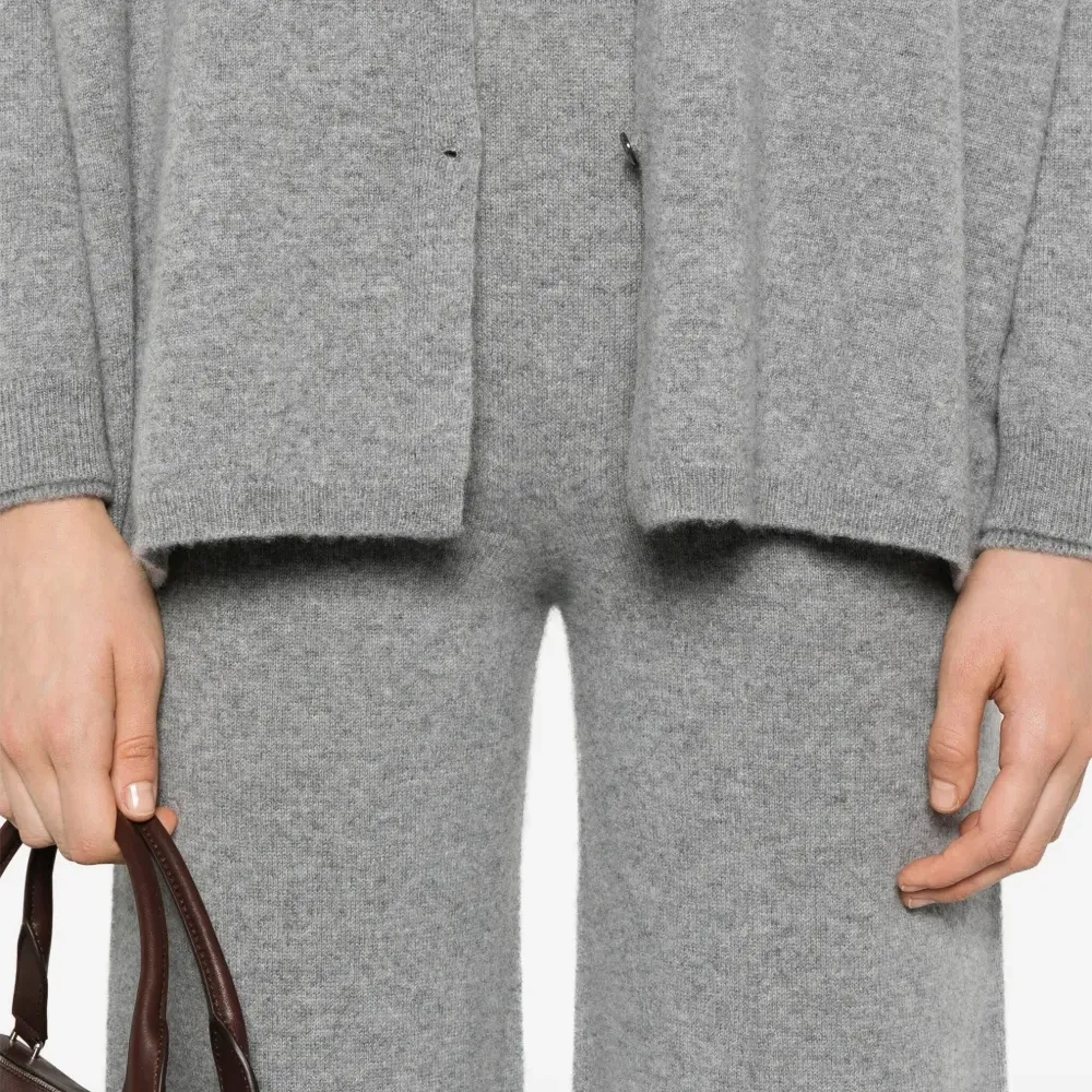 Брюки широкого кроя Брюки широкого кроя