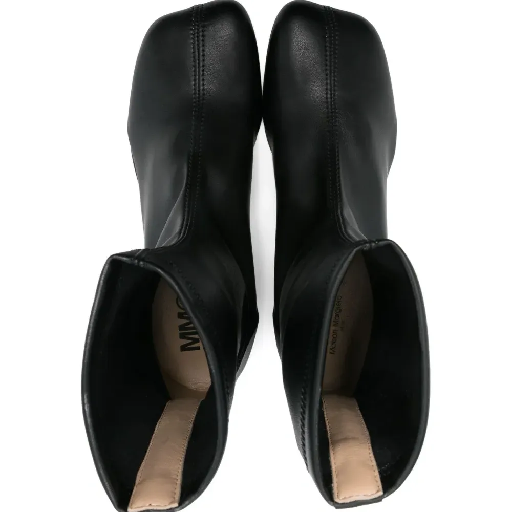 Ботинки с логотипом