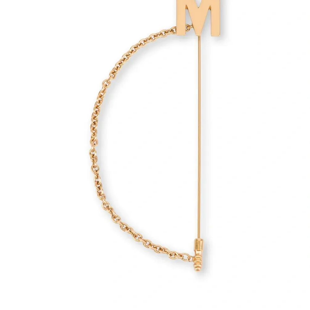 Брошь с логотипом