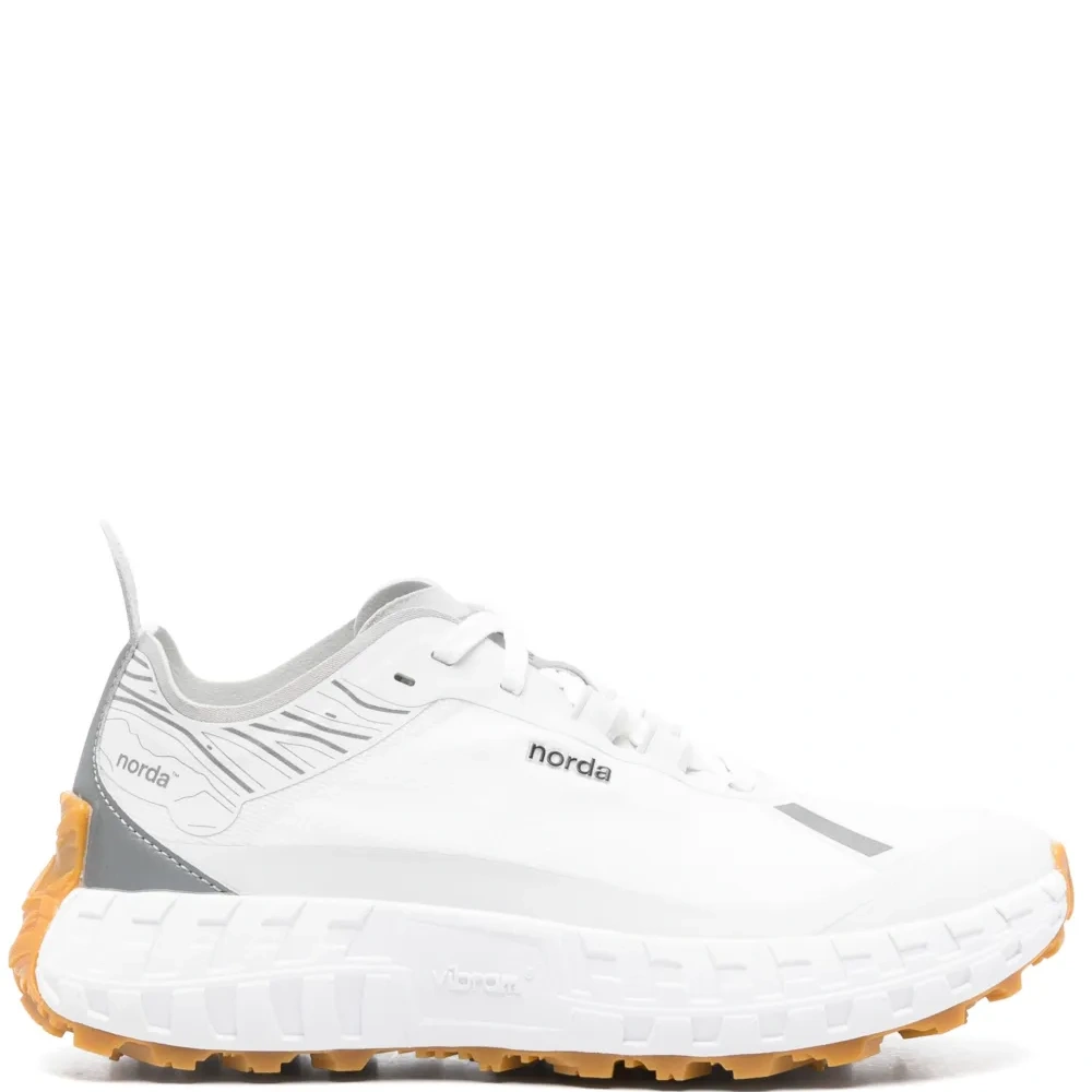 Кроссовки 001