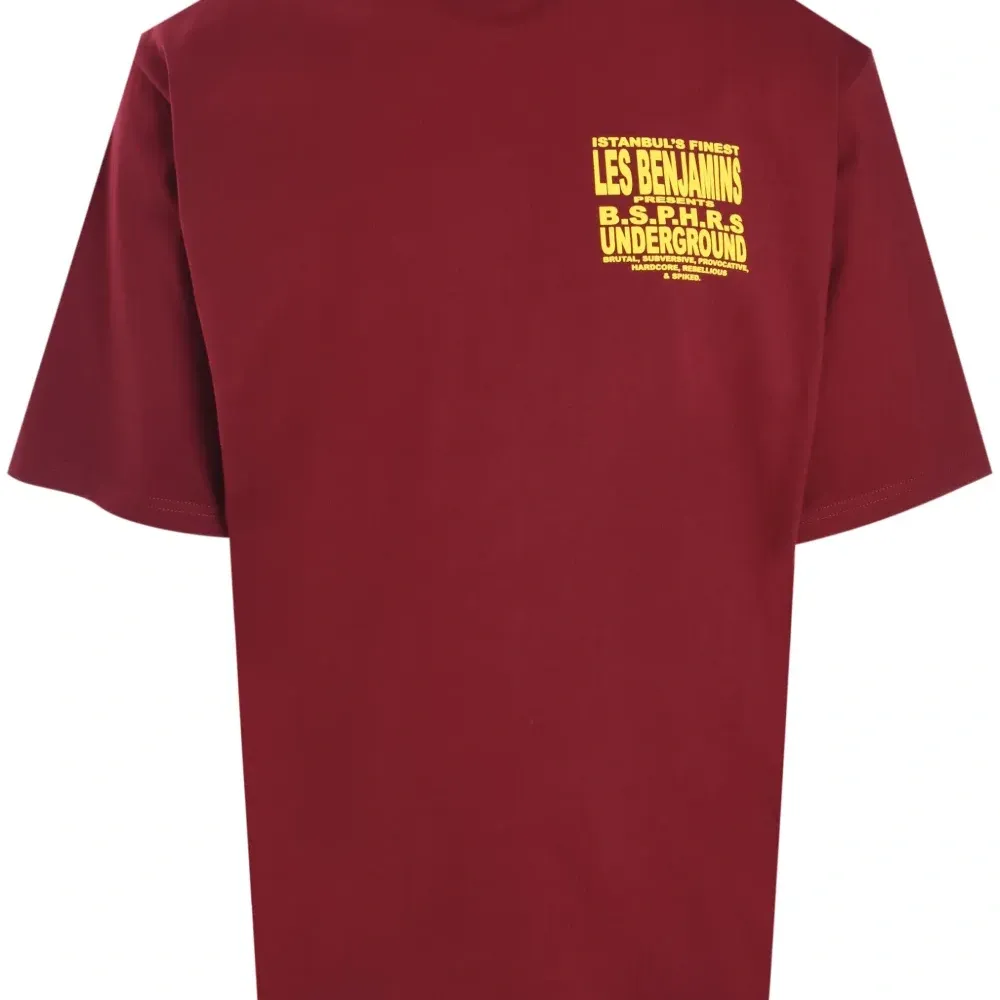 Футболка с графичным принтом Футболка с графичным принтом