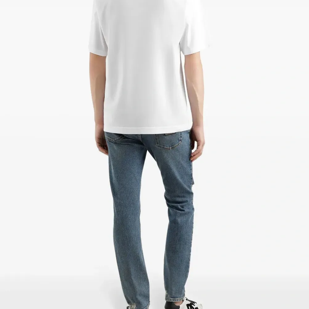 Футболка с логотипом