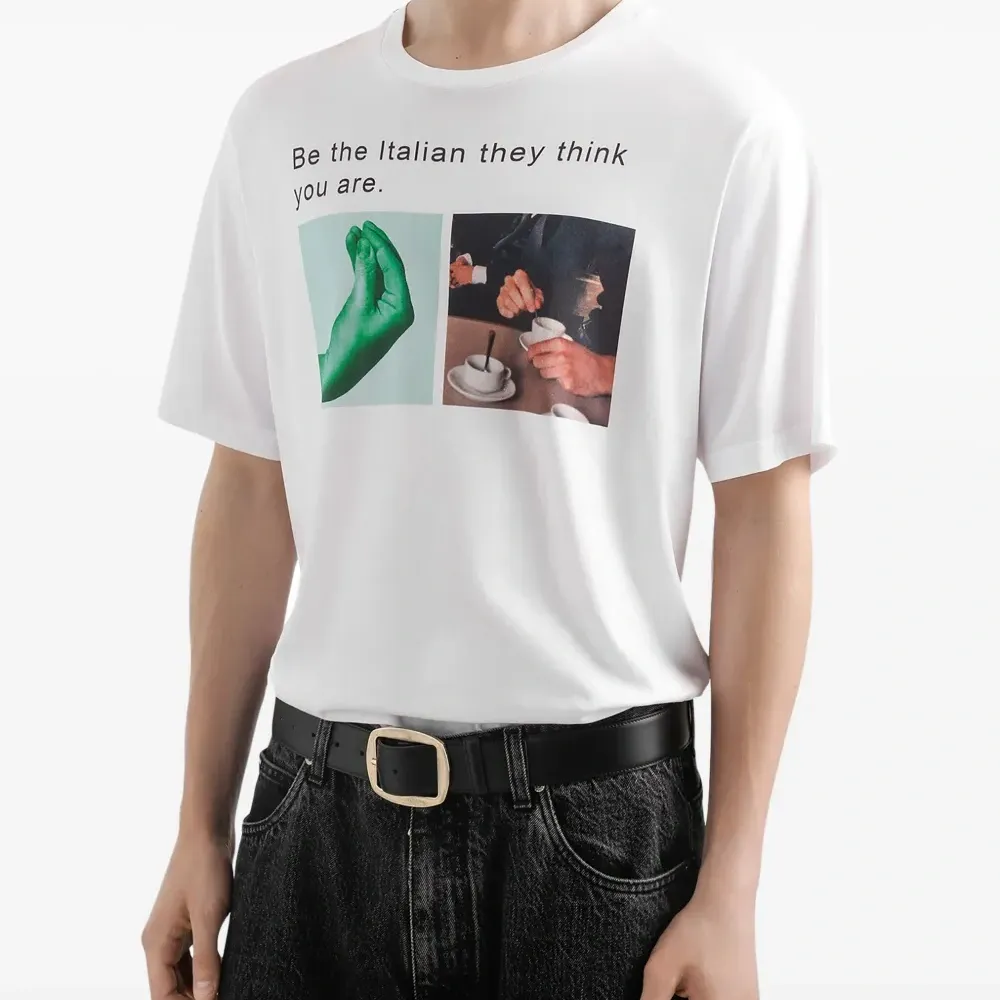 Футболка с графичным принтом