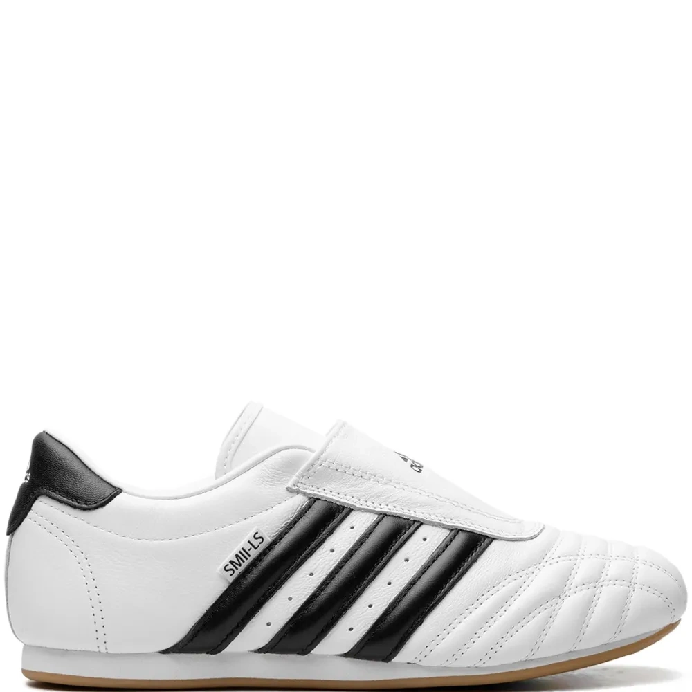 Кроссовки Taekwondo Cloud White/Core Black/Gum