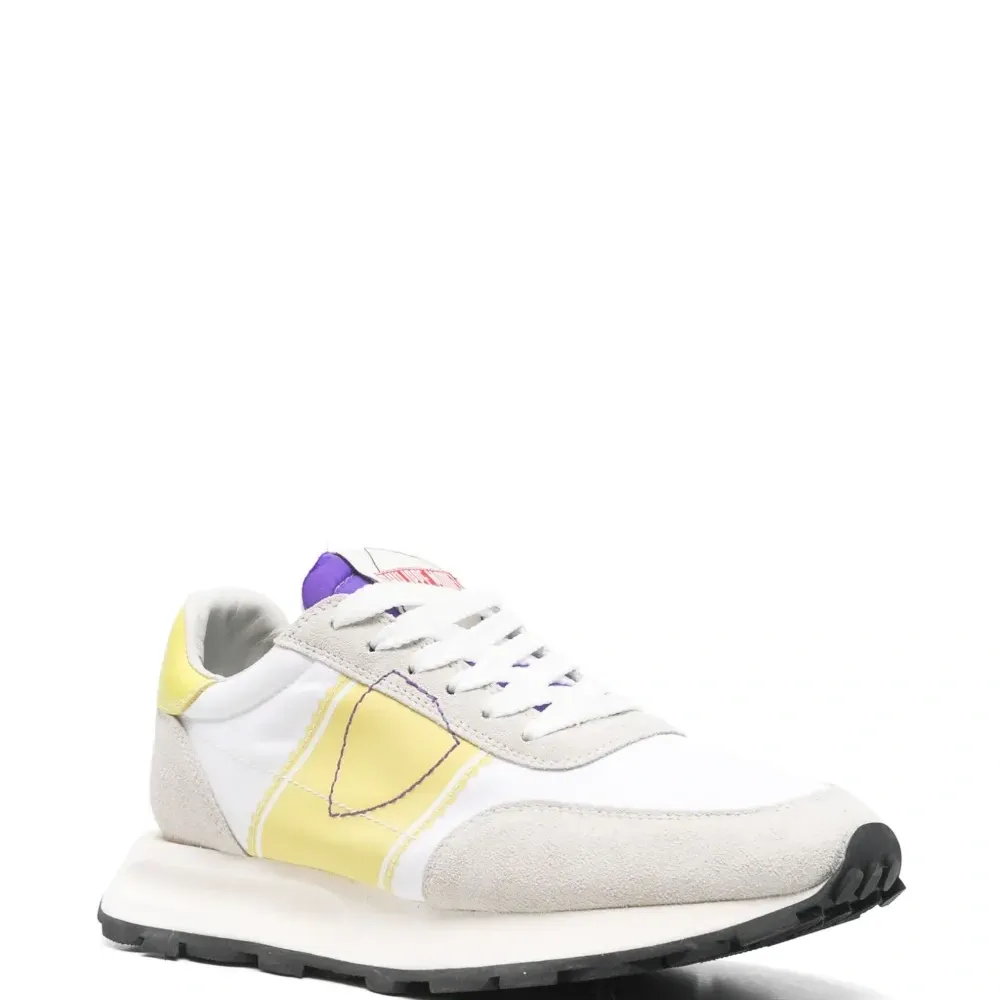 Кроссовки Tour