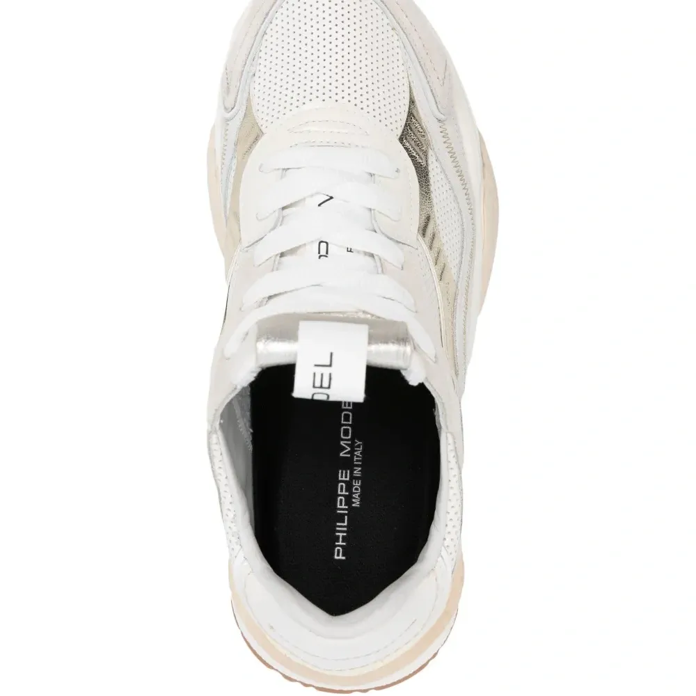 Кроссовки со вставками